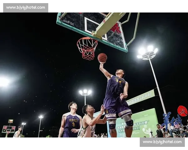 篮球赛场激情燃烧：从技巧训练到团队协作全面解析